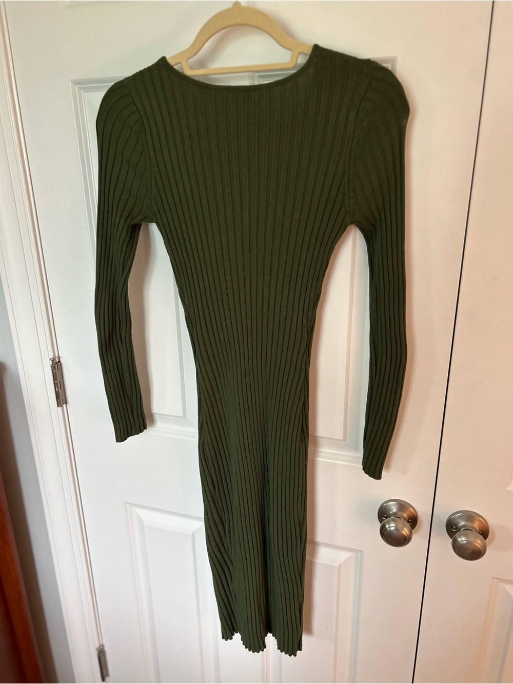Windsor Olive Green Ribbed Long Sleeve Bodycon Dress - Picture 4 of 7